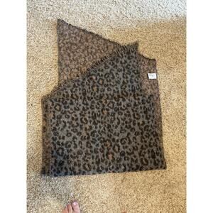 American Eagle Gray Leopard Blanket Scarf NWOT